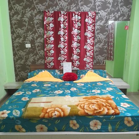 Hotel Tirupati Puri Kültér fotó